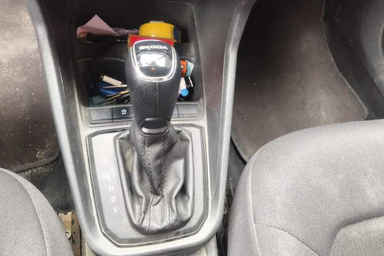 Used Skoda Rapid Spaceback 2020 1.5L Automatic Standard Edition Gear Lever