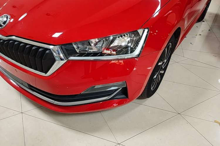 Used Skoda Rapid Spaceback 2020 1.5L Automatic Comfort Edition Left Front Headlight