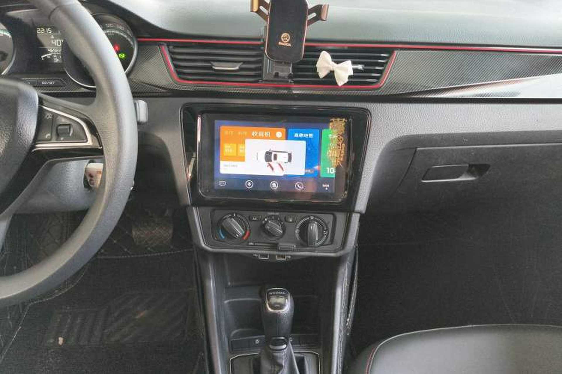 Used Skoda Rapid Spaceback 2020 1.5L Automatic Comfort Edition Audio And AC Panel