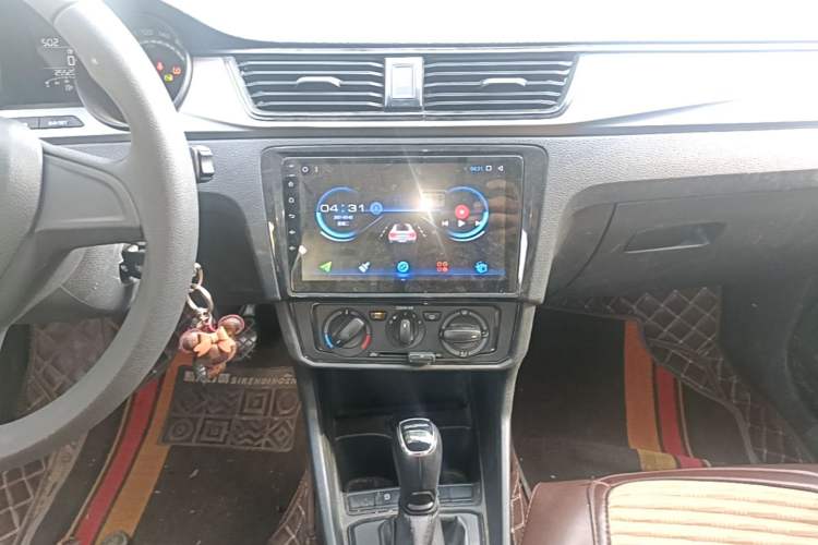 Used Skoda Rapid Spaceback 2020 1.5L Automatic Sport Edition Audio And AC Panel