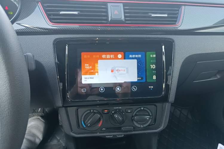 Used Skoda Rapid Spaceback 2020 1.5L Automatic Comfort Edition Audio And AC Panel