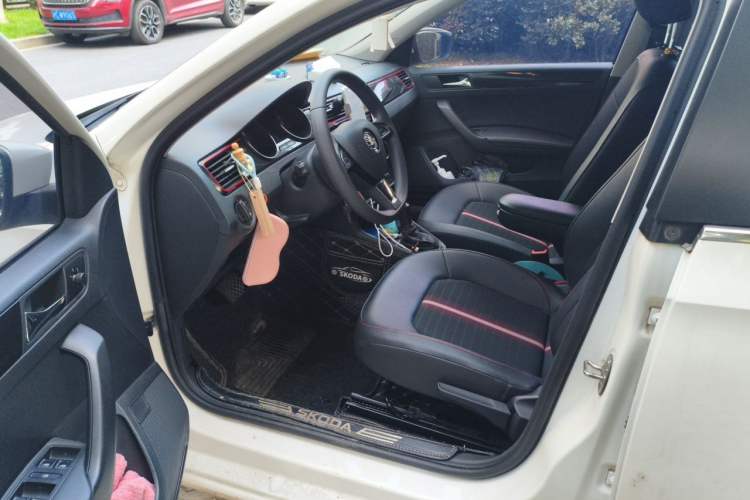 Used Skoda Rapid Spaceback 2020 1.5L Automatic Comfort Edition Driver Seat