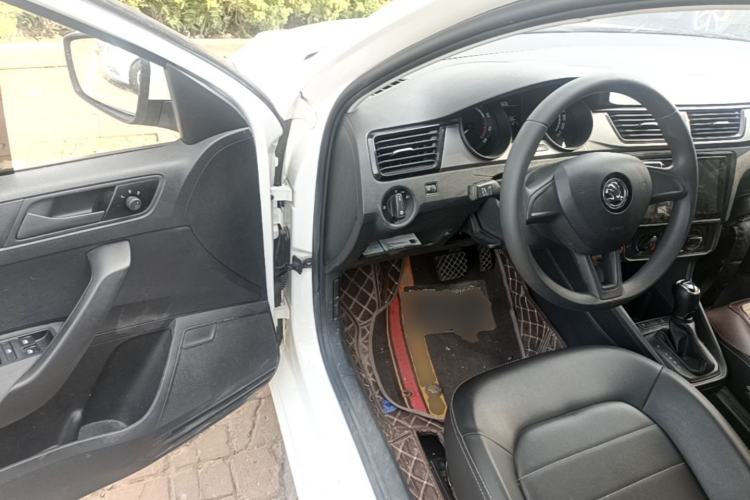 Used Skoda Rapid Spaceback 2020 1.5L Automatic Sport Edition Driver Seat