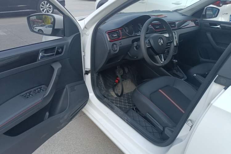 Used Skoda Rapid Spaceback 2020 1.5L Automatic Comfort Edition Driver Seat