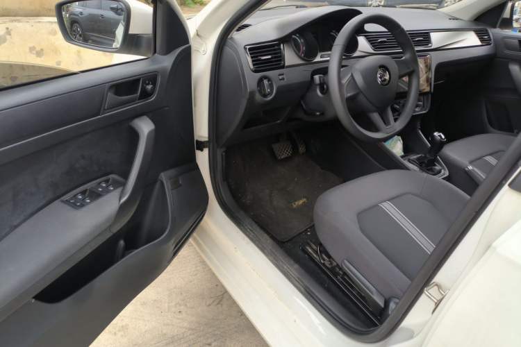 Used Skoda Rapid Spaceback 2020 1.5L Automatic Standard Edition Driver Seat
