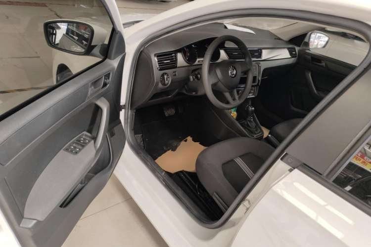 Used Skoda Rapid Spaceback 2020 1.5L Automatic Standard Edition Driver Seat