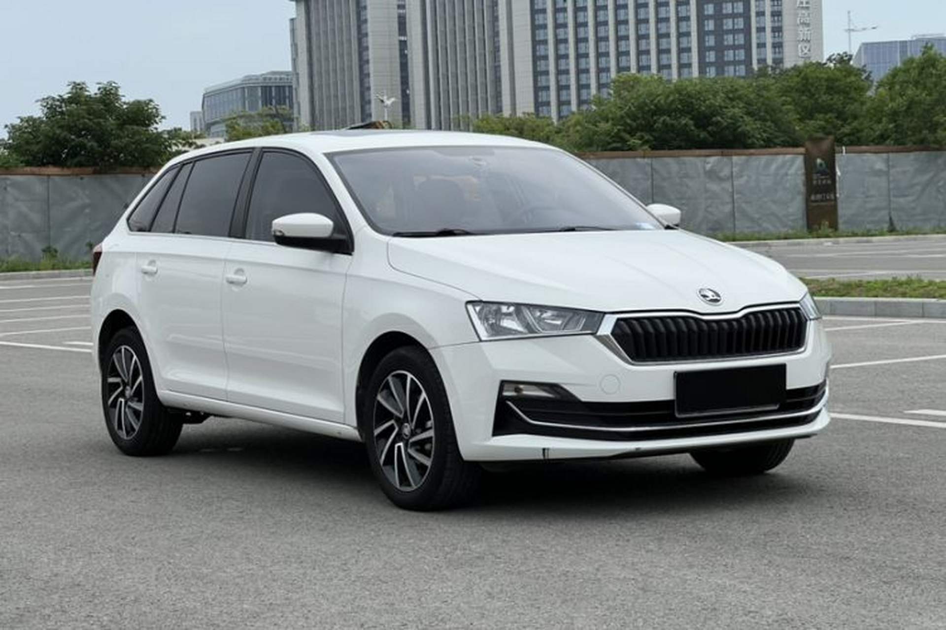 Used Skoda Rapid Spaceback 2020 1.5L Automatic Comfort Edition Exterior 2