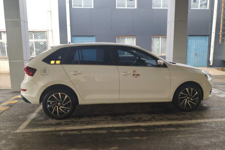 Used Skoda Rapid Spaceback 2020 1.5L Automatic Comfort Edition Exterior 3