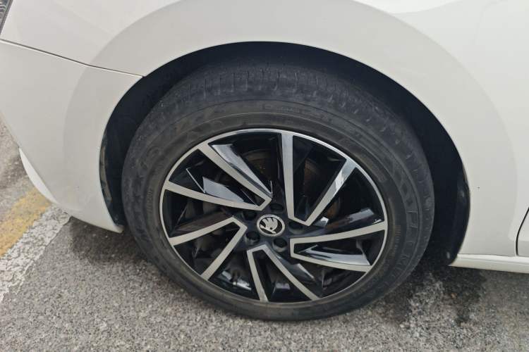 Used Skoda Rapid Spaceback 2020 1.5L Automatic Comfort Edition Exterior 4