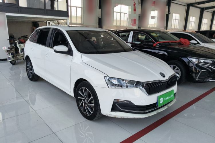 Used Skoda Rapid Spaceback 2020 1.5L Automatic Comfort Edition Front Right 45 Deg