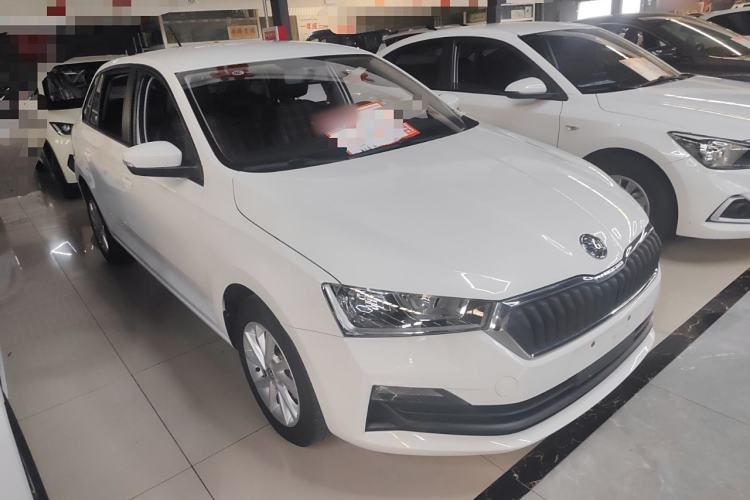Used Skoda Rapid Spaceback 2020 1.5L Automatic Standard Edition Front Right 45 Deg