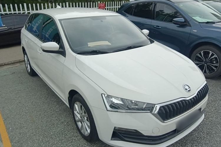 Used Skoda Rapid Spaceback 2020 1.5L Automatic Standard Edition Front Right 45 Deg