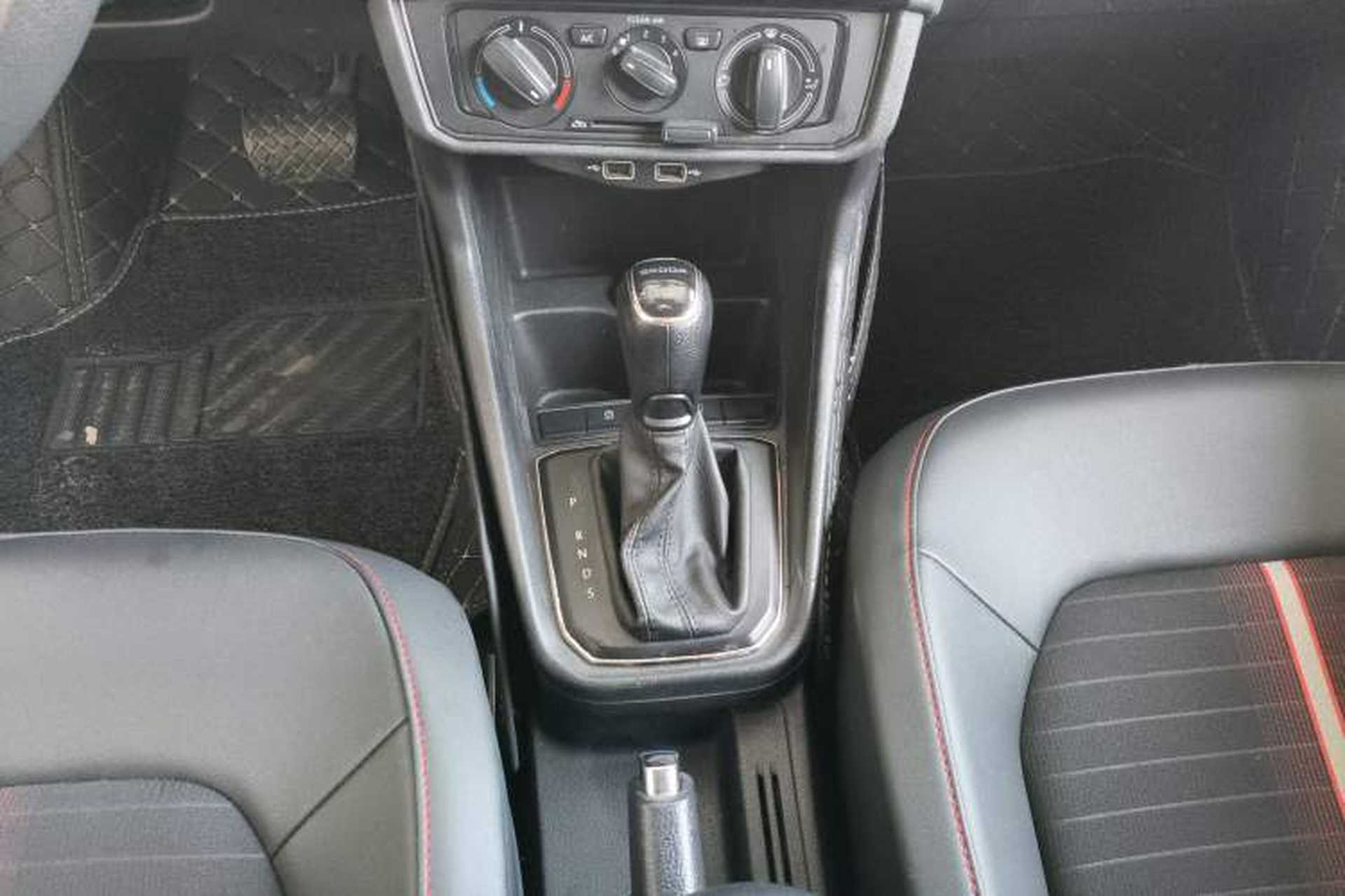 Used Skoda Rapid Spaceback 2020 1.5L Automatic Comfort Edition Gear Lever