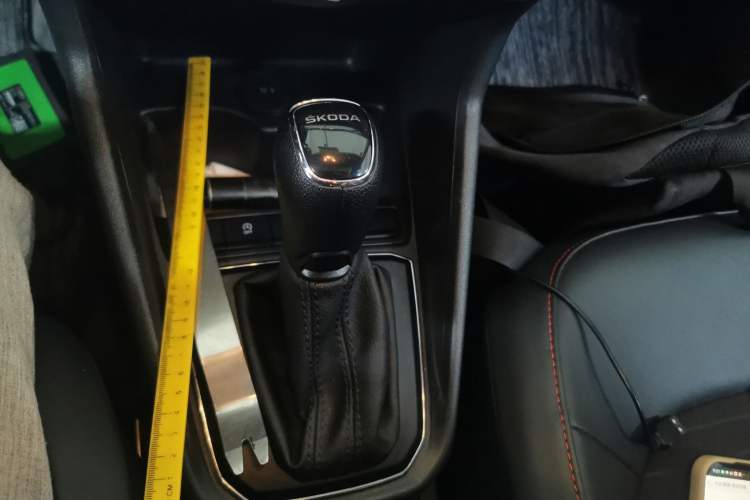 Used Skoda Rapid Spaceback 2020 1.5L Automatic Comfort Edition Gear Lever