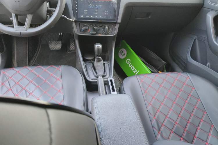 Used Skoda Rapid Spaceback 2020 1.5L Automatic Standard Edition Gear Lever