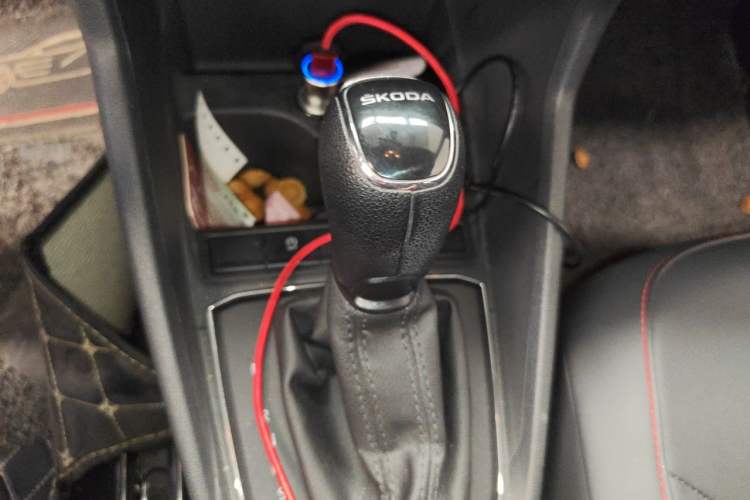 Used Skoda Rapid Spaceback 2020 1.5L Automatic Comfort Edition Gear Lever
