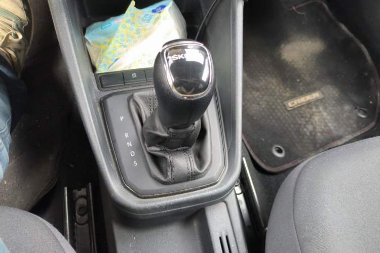 Used Skoda Rapid Spaceback 2020 1.5L Automatic Standard Edition Gear Lever