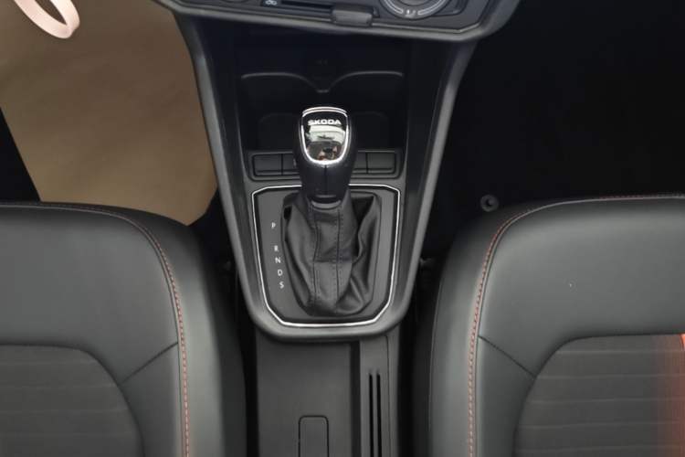 Used Skoda Rapid Spaceback 2020 1.5L Automatic Comfort Edition Gear Lever