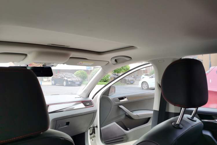 Used Skoda Rapid Spaceback 2020 1.5L Automatic Comfort Edition Headliner