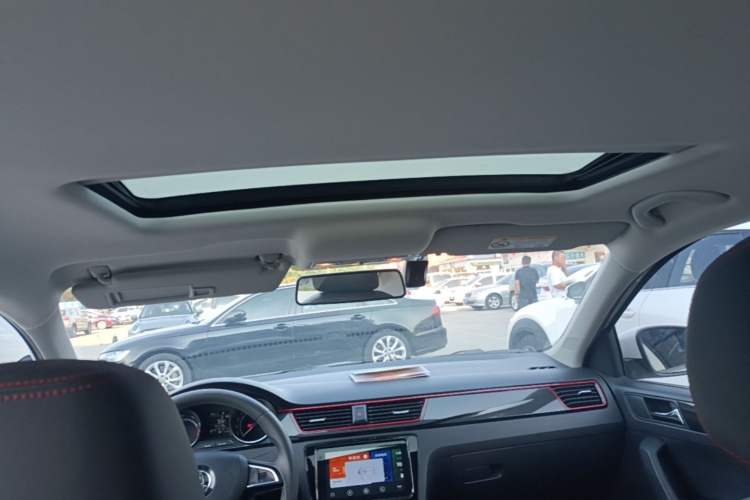 Used Skoda Rapid Spaceback 2020 1.5L Automatic Comfort Edition Headliner