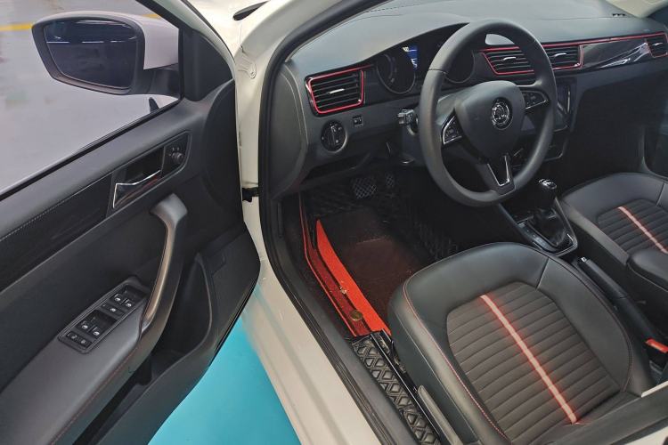 Used Skoda Rapid Spaceback 2020 1.5L Automatic Comfort Edition Interior 1