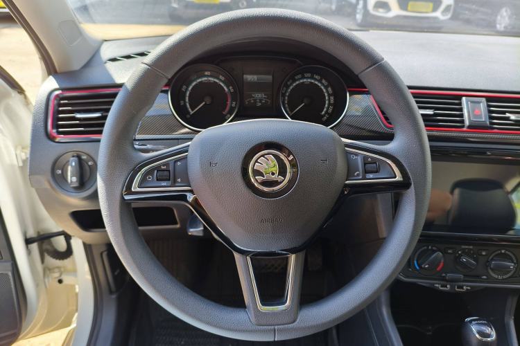 Used Skoda Rapid Spaceback 2020 1.5L Automatic Comfort Edition Interior 2