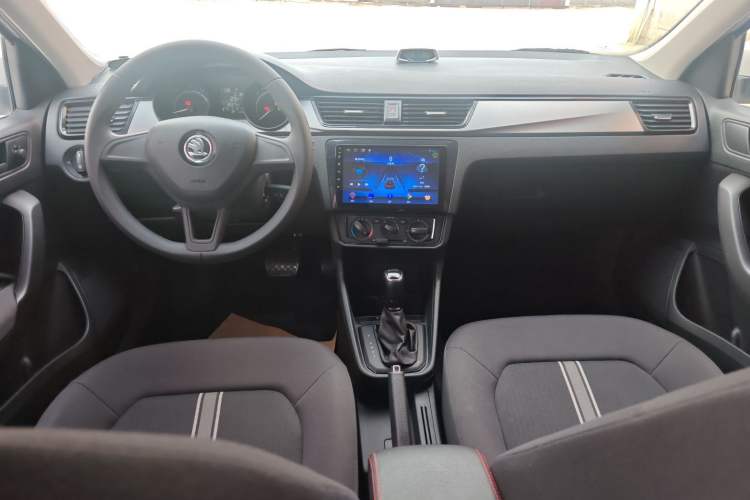 Used Skoda Rapid Spaceback 2020 1.5L Automatic Standard Edition Interior 3