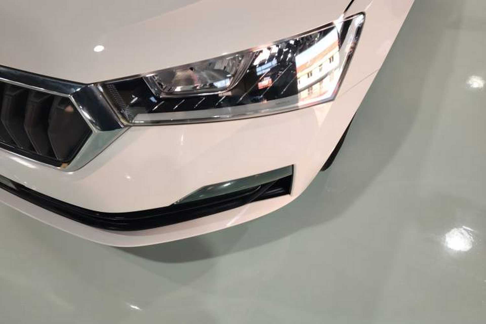 Used Skoda Rapid Spaceback 2020 1.5L Automatic Standard Edition Left Front Headlight