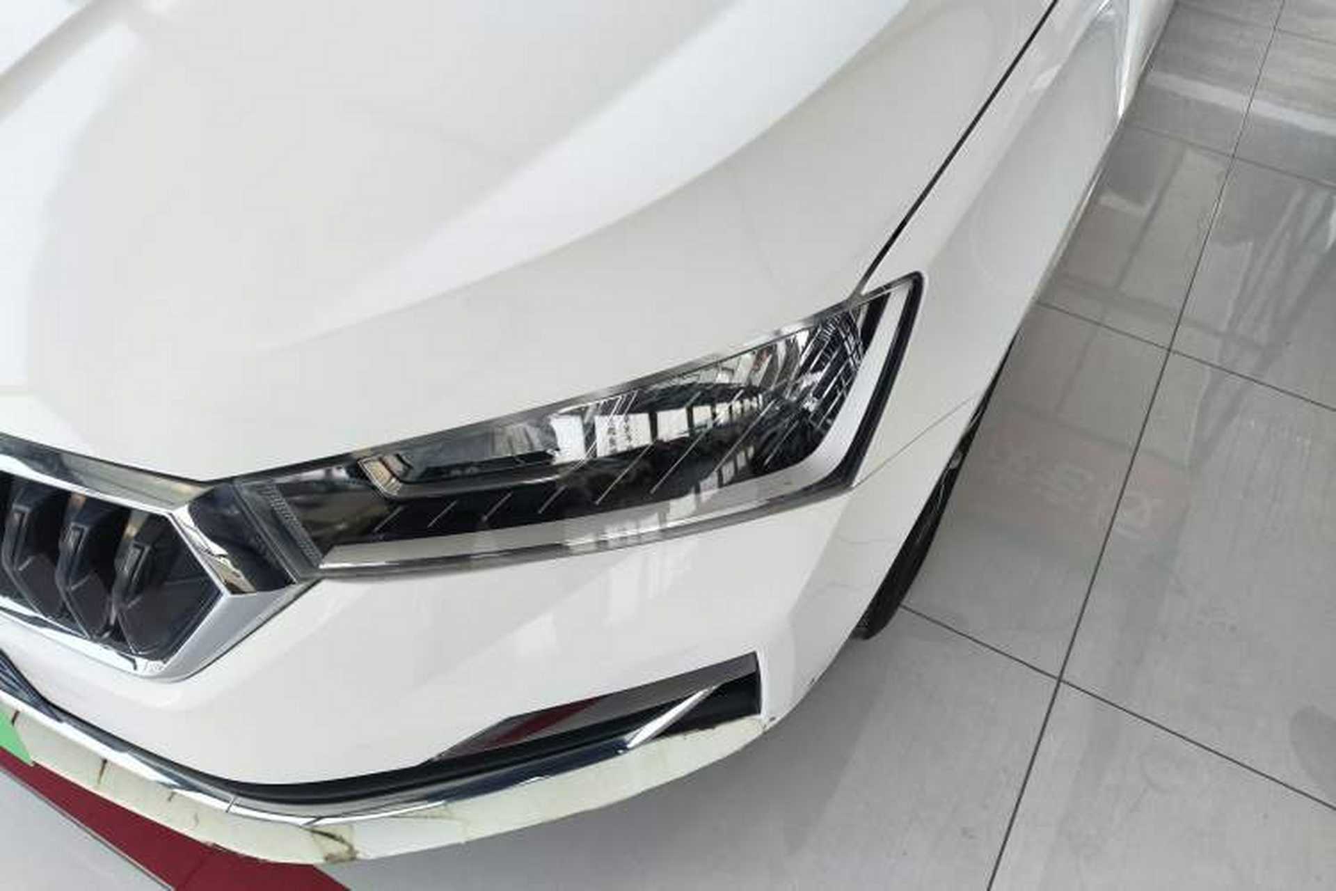 Used Skoda Rapid Spaceback 2020 1.5L Automatic Comfort Edition Left Front Headlight