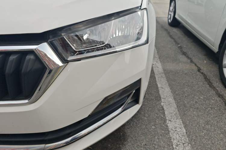 Used Skoda Rapid Spaceback 2020 1.5L Automatic Comfort Edition Left Front Headlight