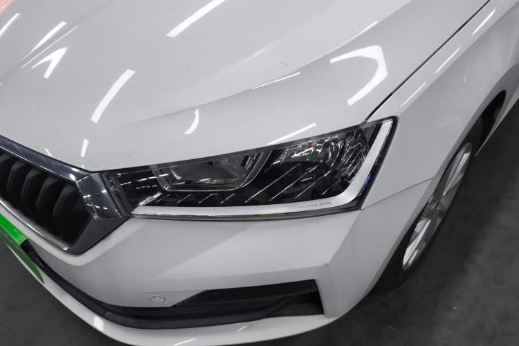 Used Skoda Rapid Spaceback 2020 1.5L Automatic Standard Edition Left Front Headlight
