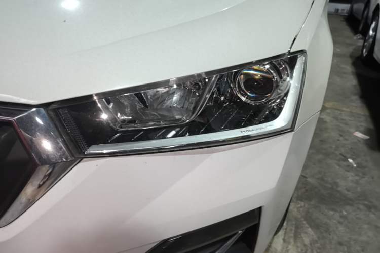 Used Skoda Rapid Spaceback 2020 1.5L Automatic Comfort Edition Left Front Headlight