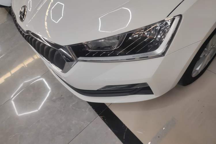 Used Skoda Rapid Spaceback 2020 1.5L Automatic Standard Edition Left Front Headlight