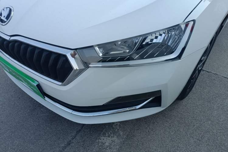 Used Skoda Rapid Spaceback 2020 1.5L Automatic Comfort Edition Left Front Headlight