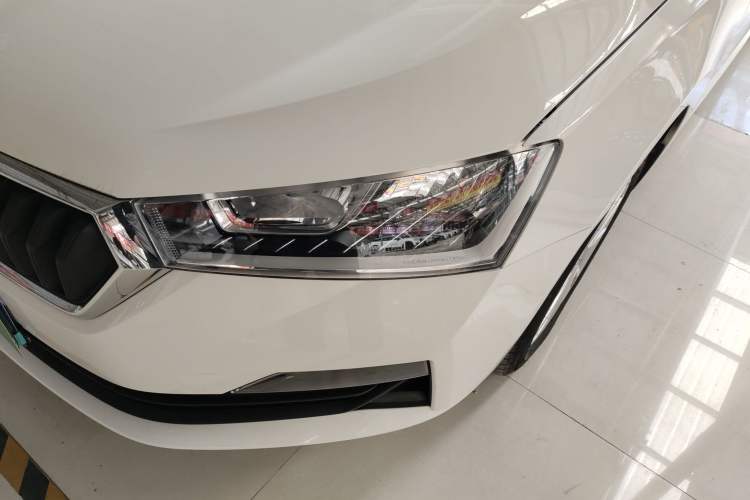 Used Skoda Rapid Spaceback 2020 1.5L Automatic Standard Edition Left Front Headlight