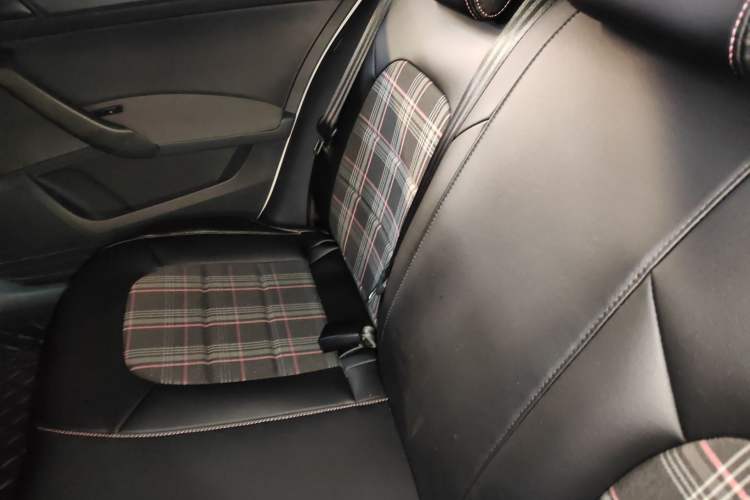 Used Skoda Rapid Spaceback 2020 1.5L Automatic Standard Edition Left Rear Seat