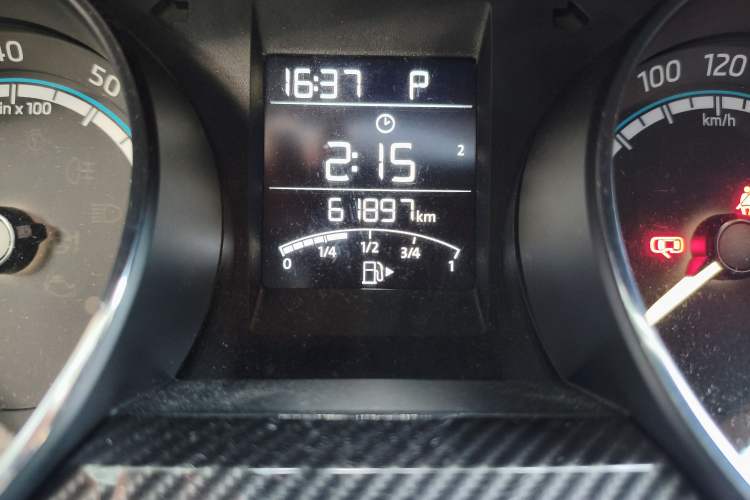 Used Skoda Rapid Spaceback 2020 1.5L Automatic Comfort Edition Odometer Close Up