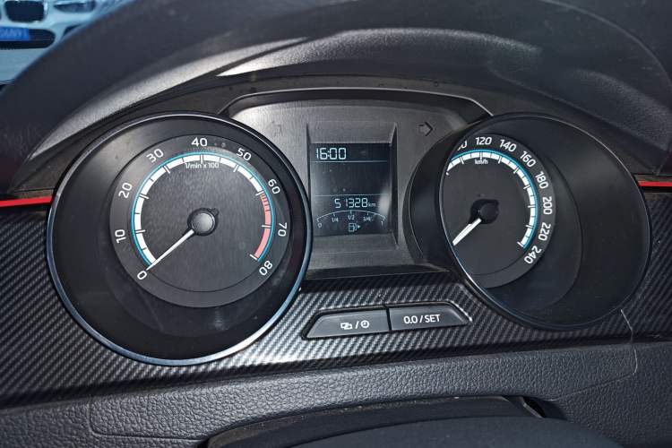 Used Skoda Rapid Spaceback 2020 1.5L Automatic Comfort Edition Odometer Close Up
