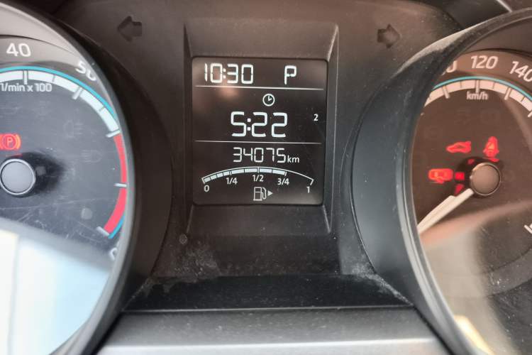 Used Skoda Rapid Spaceback 2020 1.5L Automatic Standard Edition Odometer Close Up