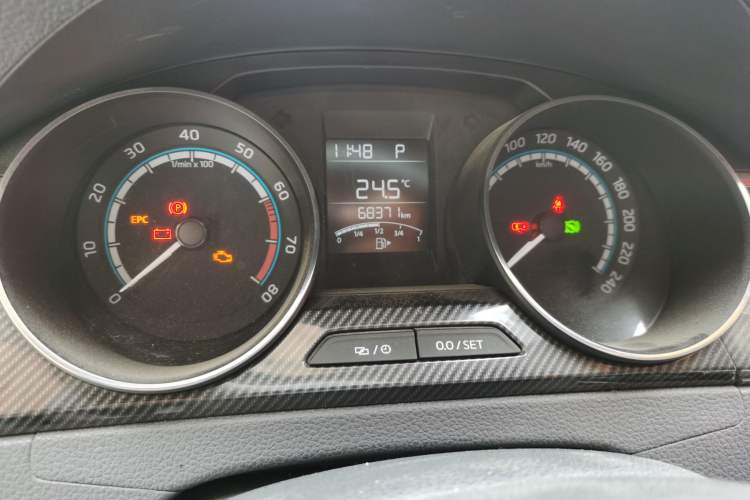 Used Skoda Rapid Spaceback 2020 1.5L Automatic Comfort Edition Odometer Close Up