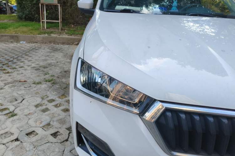 Used Skoda Rapid Spaceback 2020 1.5L Automatic Comfort Edition Right Front Headlight