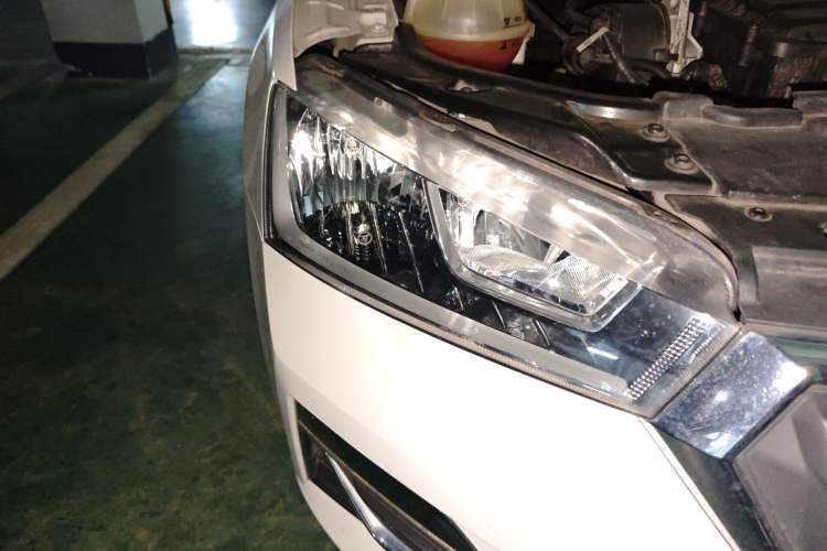 Used Skoda Rapid Spaceback 2020 1.5L Automatic Comfort Edition Right Front Headlight