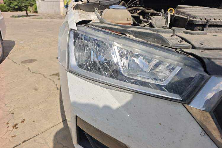 Used Skoda Rapid Spaceback 2020 1.5L Automatic Standard Edition Right Front Headlight