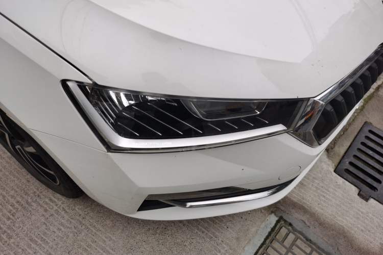 Used Skoda Rapid Spaceback 2020 1.5L Automatic Comfort Edition Right Front Headlight