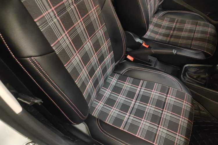 Used Skoda Rapid Spaceback 2020 1.5L Automatic Standard Edition Right Front Seat