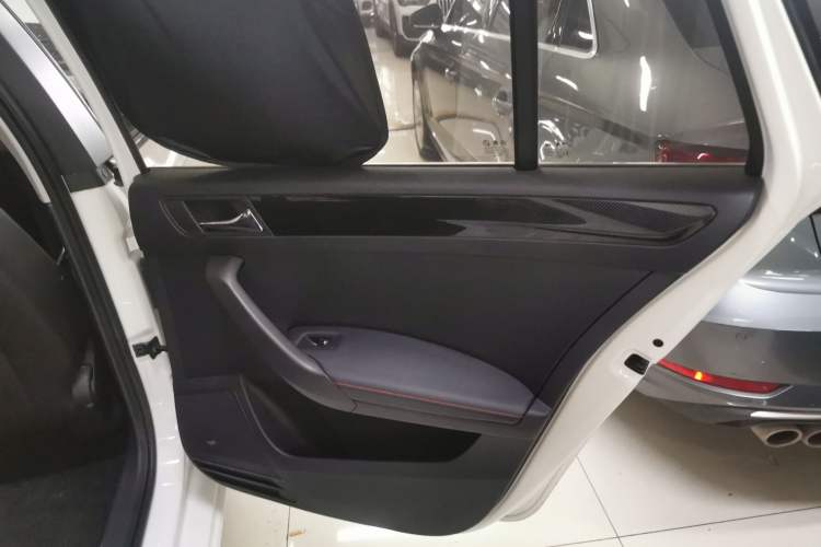 Used Skoda Rapid Spaceback 2020 1.5L Automatic Comfort Edition Right Rear Door Interior