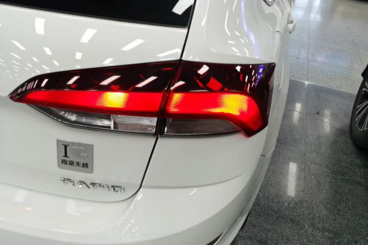 Used Skoda Rapid Spaceback 2020 1.5L Automatic Comfort Edition Right Rear Taillight