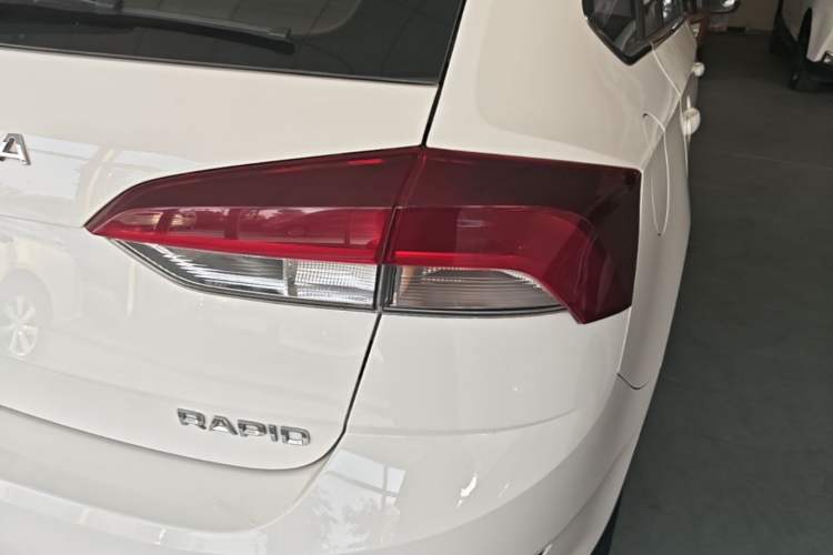 Used Skoda Rapid Spaceback 2020 1.5L Automatic Comfort Edition Right Rear Taillight