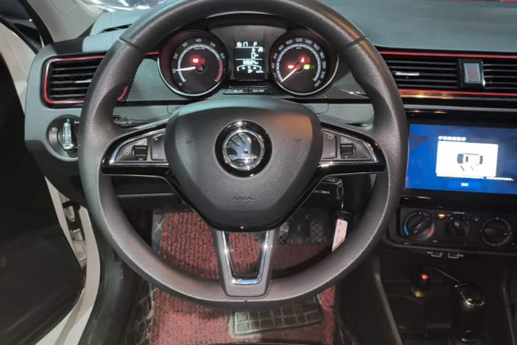 Used Skoda Rapid Spaceback 2020 1.5L Automatic Comfort Edition Steering Wheel
