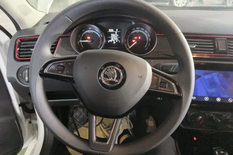 Used Skoda Rapid Spaceback 2020 1.5L Automatic Comfort Edition Steering Wheel